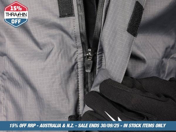 X-Large Mission Rain Jacket V2 - Black & Grey - Image 3